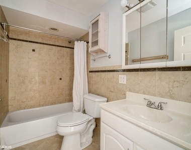 1337 1st Street - Photo Thumbnail 6