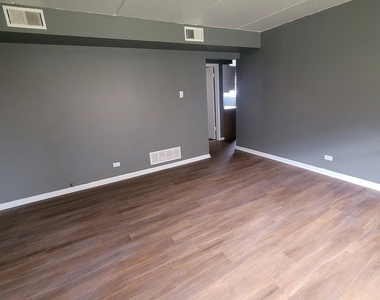 14521 S Richmond Avenue - Photo Thumbnail 2
