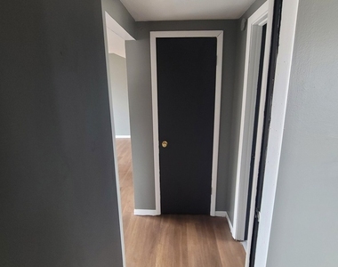 14521 S Richmond Avenue - Photo Thumbnail 9