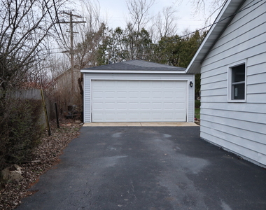202 E Streamwood Boulevard - Photo Thumbnail 1