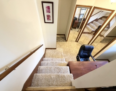 0n469 Purnell Street - Photo Thumbnail 13