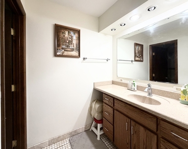 0n469 Purnell Street - Photo Thumbnail 14