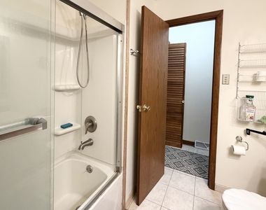 0n469 Purnell Street - Photo Thumbnail 10