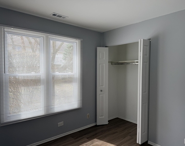 1312 Coventry Circle - Photo Thumbnail 12