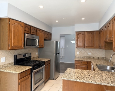 1312 Coventry Circle - Photo Thumbnail 6