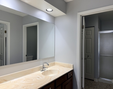 1312 Coventry Circle - Photo Thumbnail 21