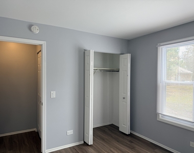 1312 Coventry Circle - Photo Thumbnail 14