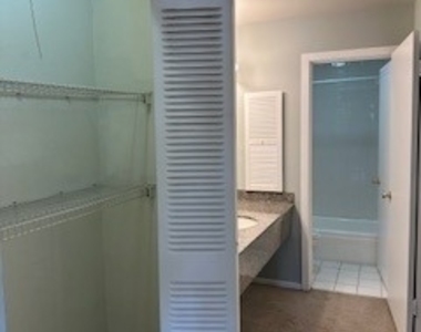 1931 Prairie Square - Photo Thumbnail 19