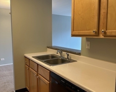 1931 Prairie Square - Photo Thumbnail 6