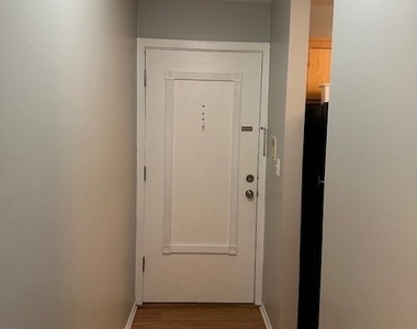 1931 Prairie Square - Photo Thumbnail 4
