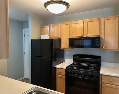 1931 Prairie Square - Photo Thumbnail 8