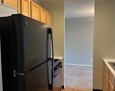 1931 Prairie Square - Photo Thumbnail 5