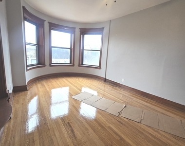 4939 S Vincennes Avenue - Photo Thumbnail 1