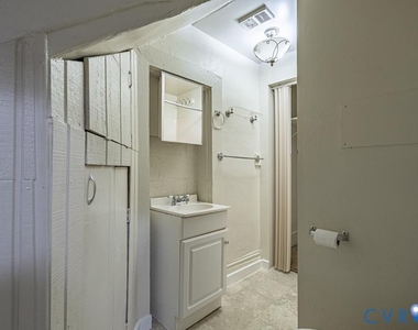 102 N Lombardy Street - Photo Thumbnail 4