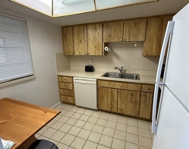 6136 Whiskey Creek Drive - Photo Thumbnail 8
