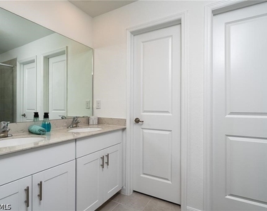 14267 Oviedo Place - Photo Thumbnail 12