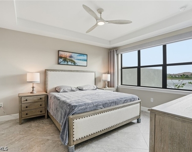 12361 Canal Grande Drive - Photo Thumbnail 14