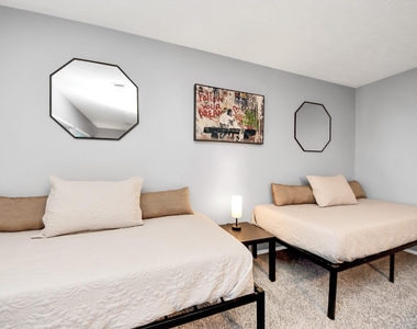 12711 Laurel Bank Way - Photo Thumbnail 28
