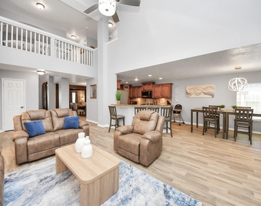 12711 Laurel Bank Way - Photo Thumbnail 9