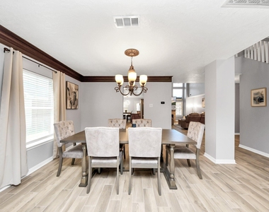 12711 Laurel Bank Way - Photo Thumbnail 17