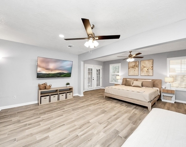 12711 Laurel Bank Way - Photo Thumbnail 36