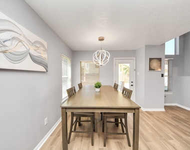 12711 Laurel Bank Way - Photo Thumbnail 11