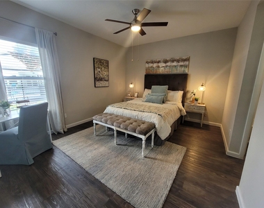 7250 W Greens Road - Photo Thumbnail 4