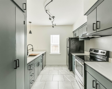 5922 Fairdale Lane - Photo Thumbnail 10
