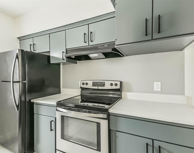 5922 Fairdale Lane - Photo Thumbnail 12