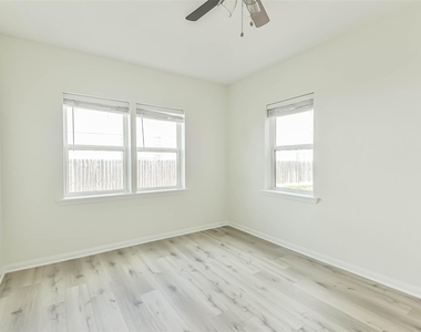 5922 Fairdale Lane - Photo Thumbnail 16