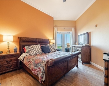 2745 1st Street - Photo Thumbnail 4