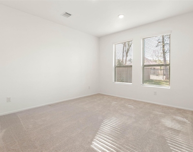 7594 Angels Landing Lane - Photo Thumbnail 14
