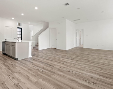 7594 Angels Landing Lane - Photo Thumbnail 3