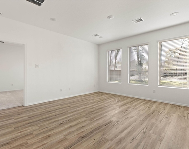 7594 Angels Landing Lane - Photo Thumbnail 11