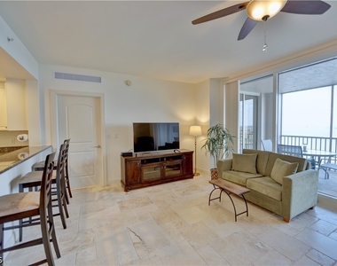 2090 W First Street - Photo Thumbnail 3