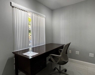 8409 Tahiti Road - Photo Thumbnail 14