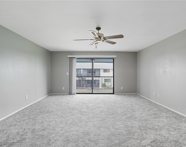 1203 Sw 48th Terrace - Photo Thumbnail 8