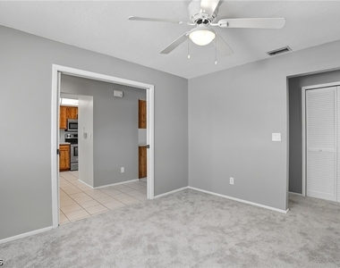 1203 Sw 48th Terrace - Photo Thumbnail 16