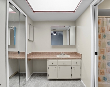 1203 Sw 48th Terrace - Photo Thumbnail 21