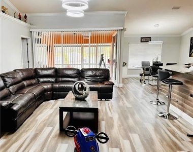 1816 Tomaso Avenue - Photo Thumbnail 3