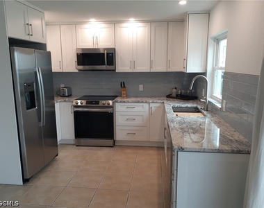 2585 3rd Street - Photo Thumbnail 4