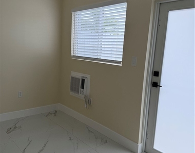 4969 Vincennes Street - Photo Thumbnail 17