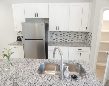 230 Northlawn - Photo Thumbnail 7