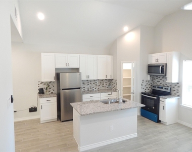 230 Northlawn - Photo Thumbnail 4