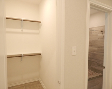 230 Northlawn - Photo Thumbnail 24