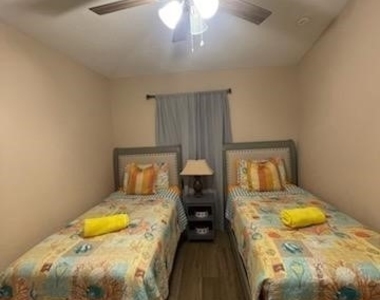 3421 Jeffcott Street - Photo Thumbnail 10