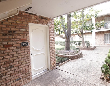 2101 Fountain View Drive - Photo Thumbnail 2
