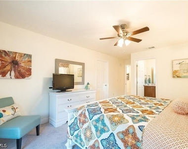 731 104th Avenue N - Photo Thumbnail 4