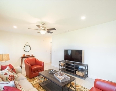 731 104th Avenue N - Photo Thumbnail 1