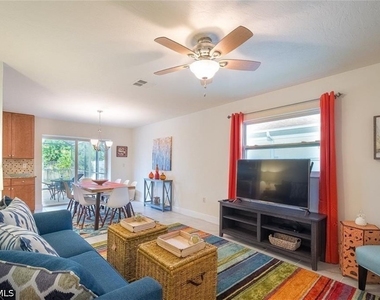 731 104th Avenue N - Photo Thumbnail 8